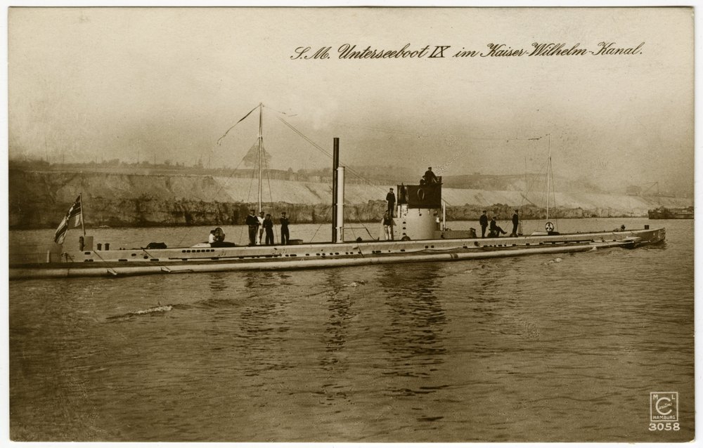 German submarine U 9 in the Kaiser Wilhelm Canal