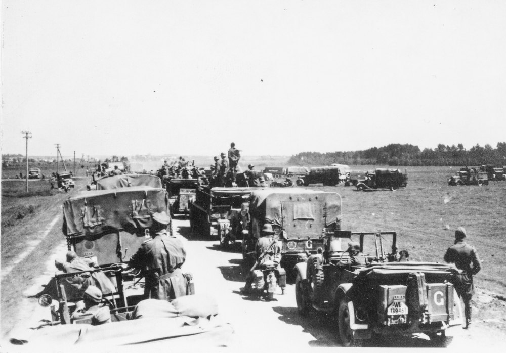 German supply convoy approaching Roznna