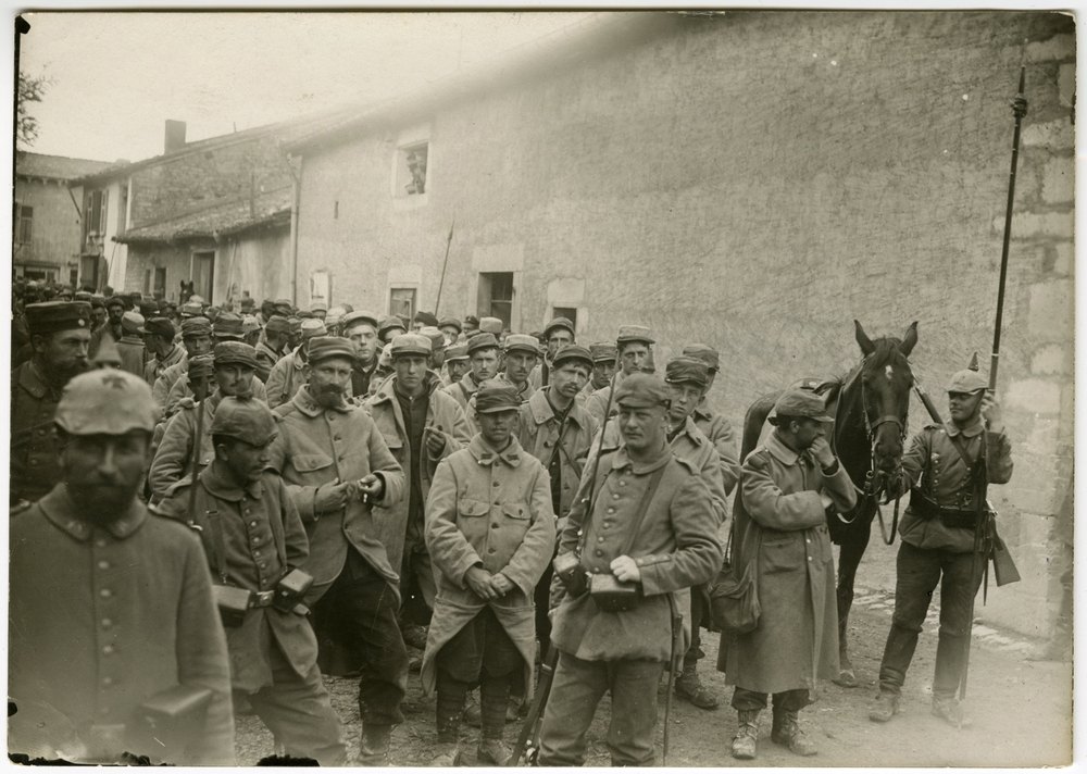 German troops with French POWs