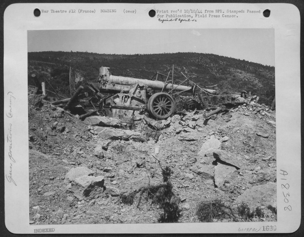 Gun platform damaged east of Frejus