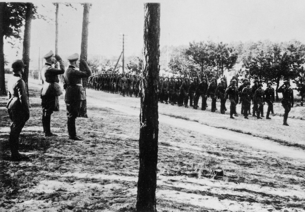 Inspection by General von Bolstenstern and Col. Weissel