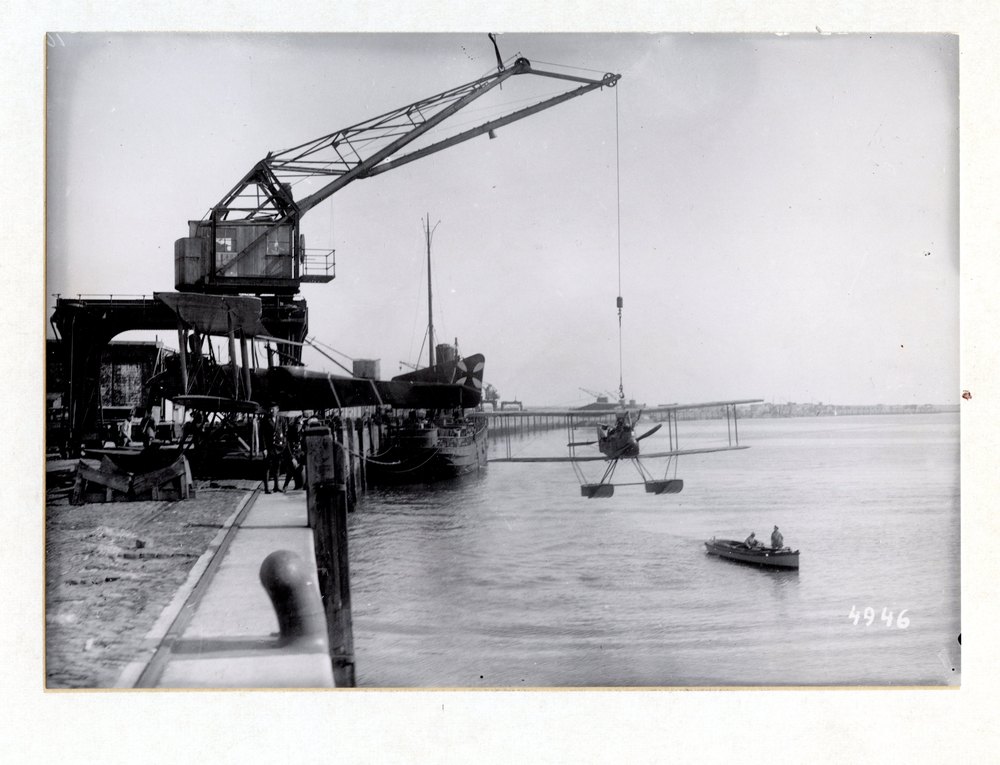 Launching amphibians, Flanders