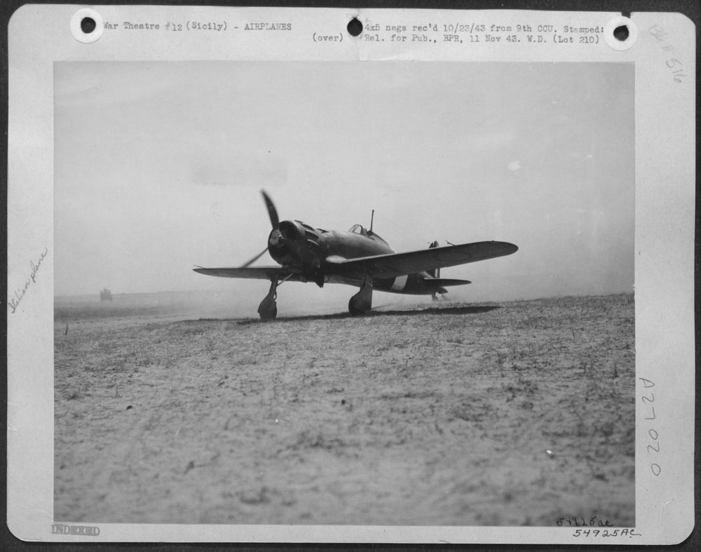 Macchi 200 taxiing to dispersal area