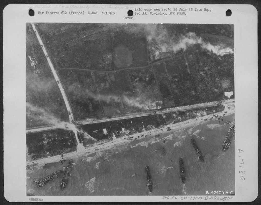 Men storm Normandy beaches