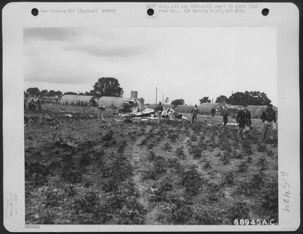 P-38 Lightning crashes in England