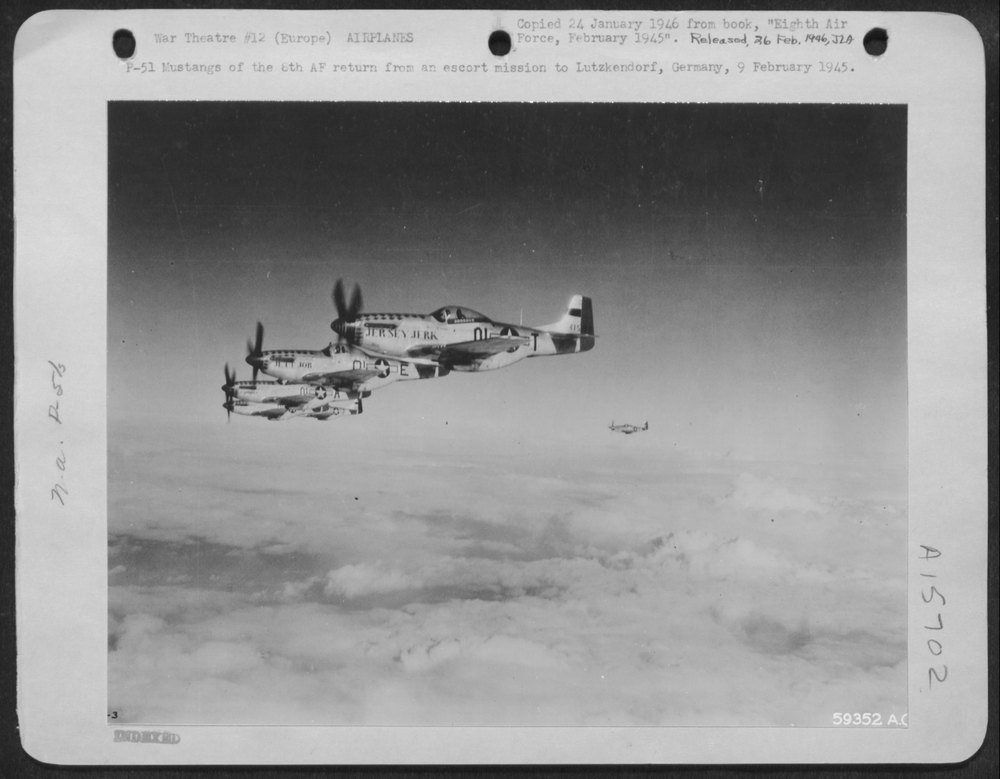 P-51 Mustangs return from Lutzkendorf