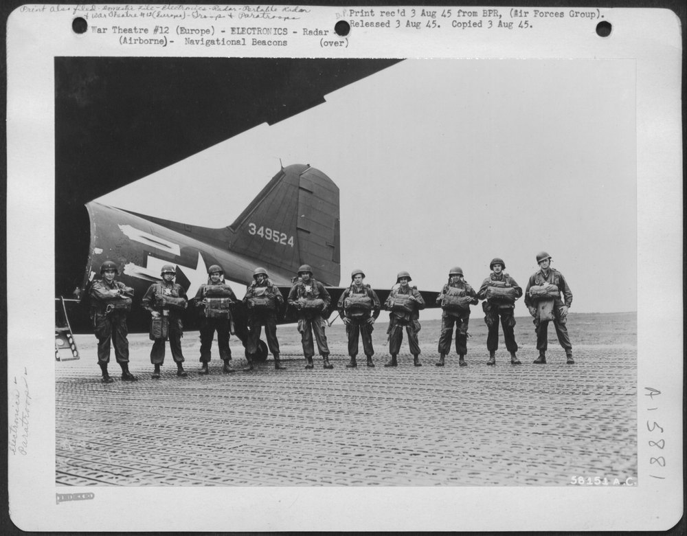 Paratroopers In Enemy Territory