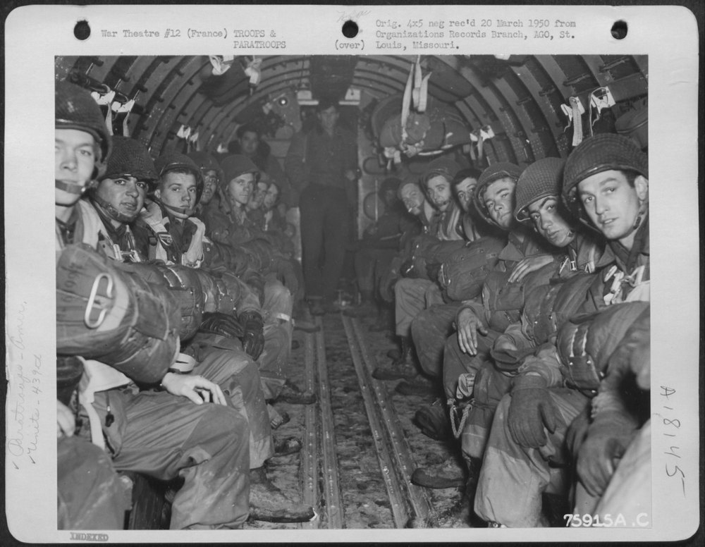 Paratroopers in France