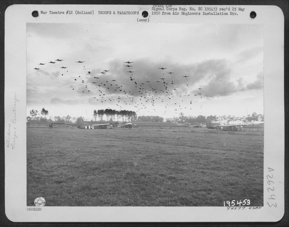 Paratroopers near Grave Holland