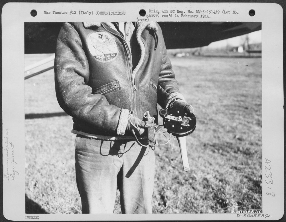Plane Ground Pick Up System In Italy