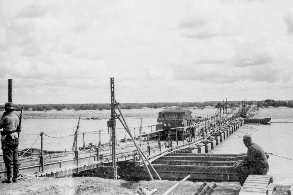 Pontoon Bridge near Murawa