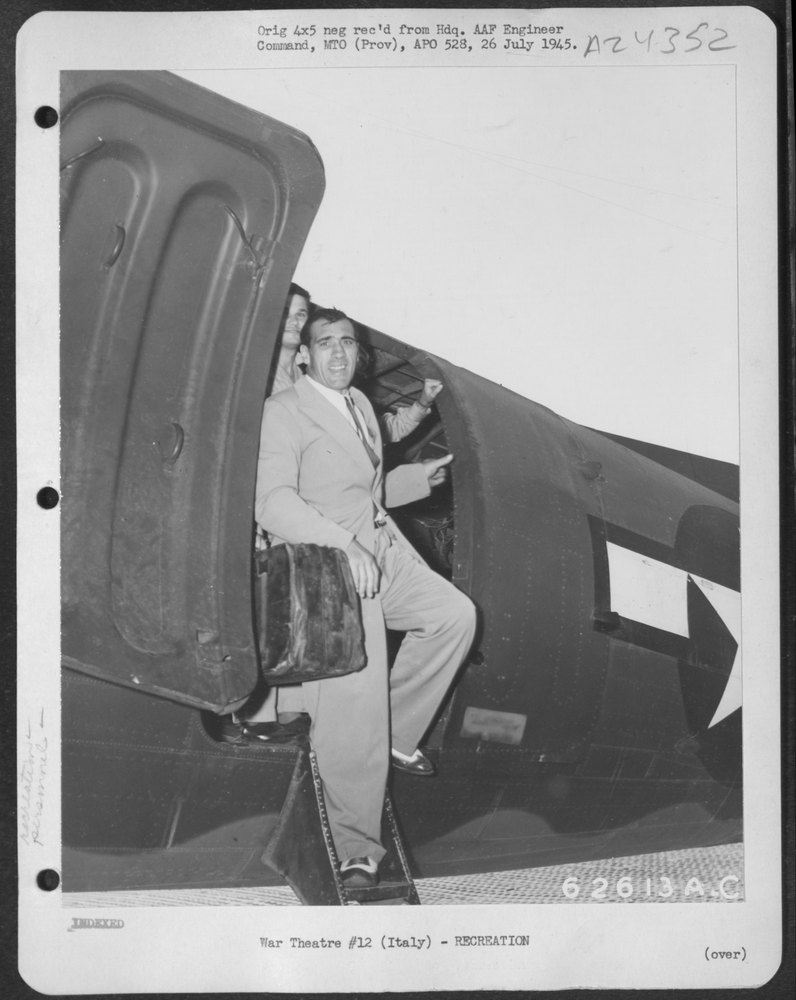 Primo Carnera at Capodichino Airport
