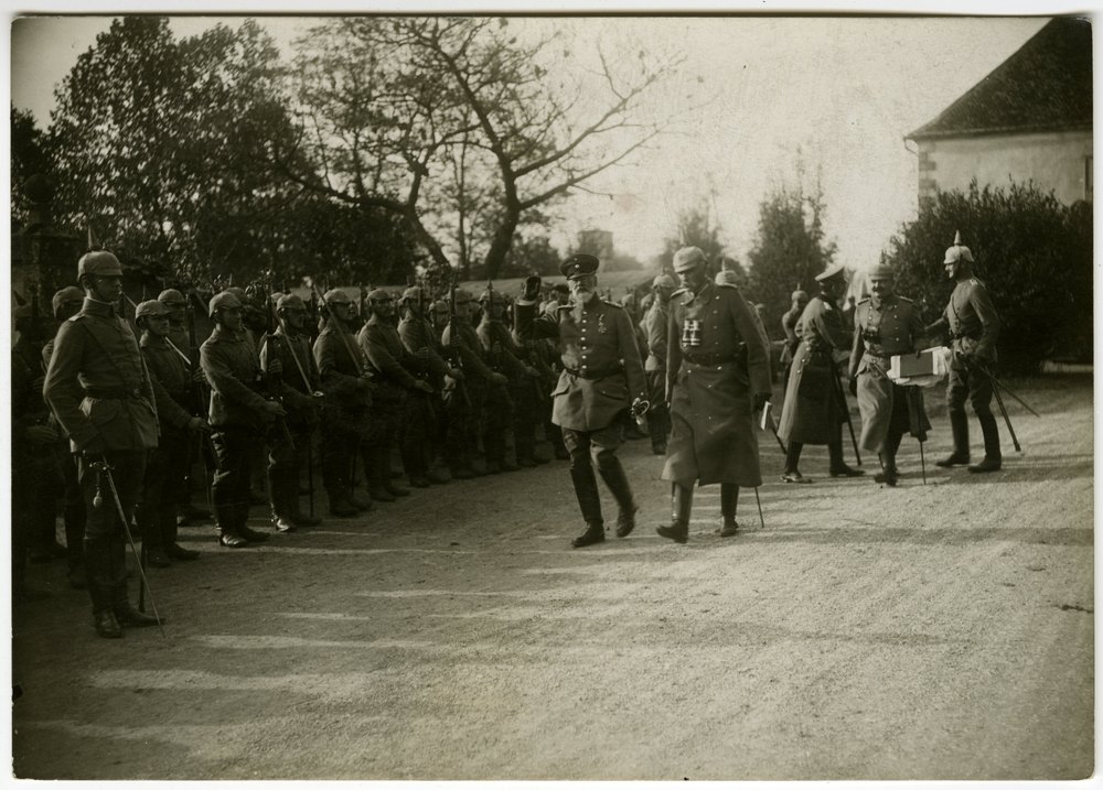 Prinz Leopold v. Bayern visits 3. Armeekorps