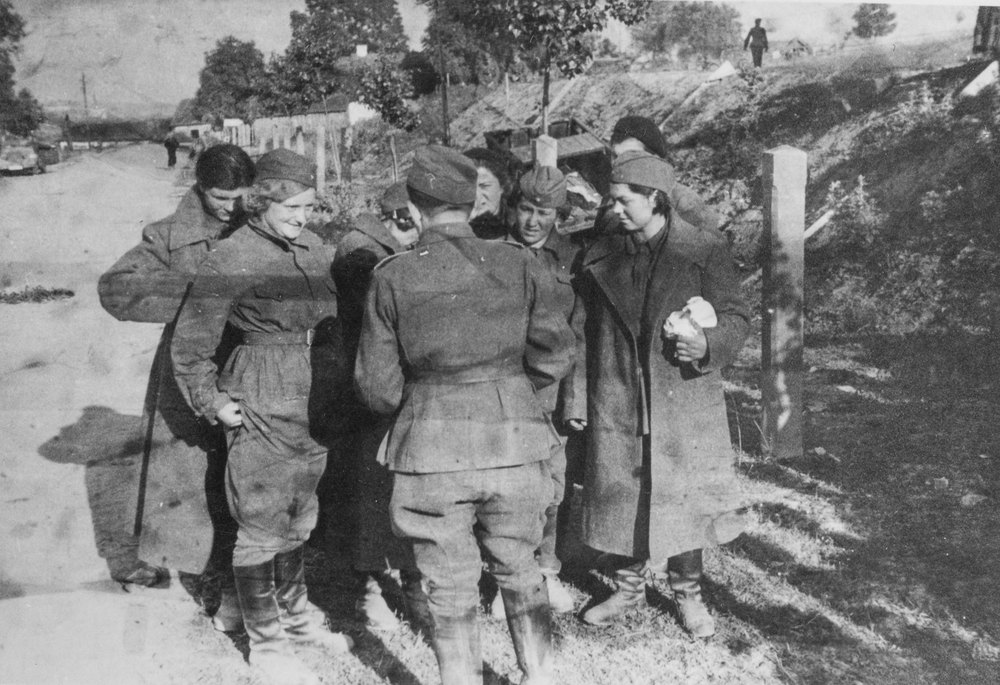 Russian nurses and German Officers