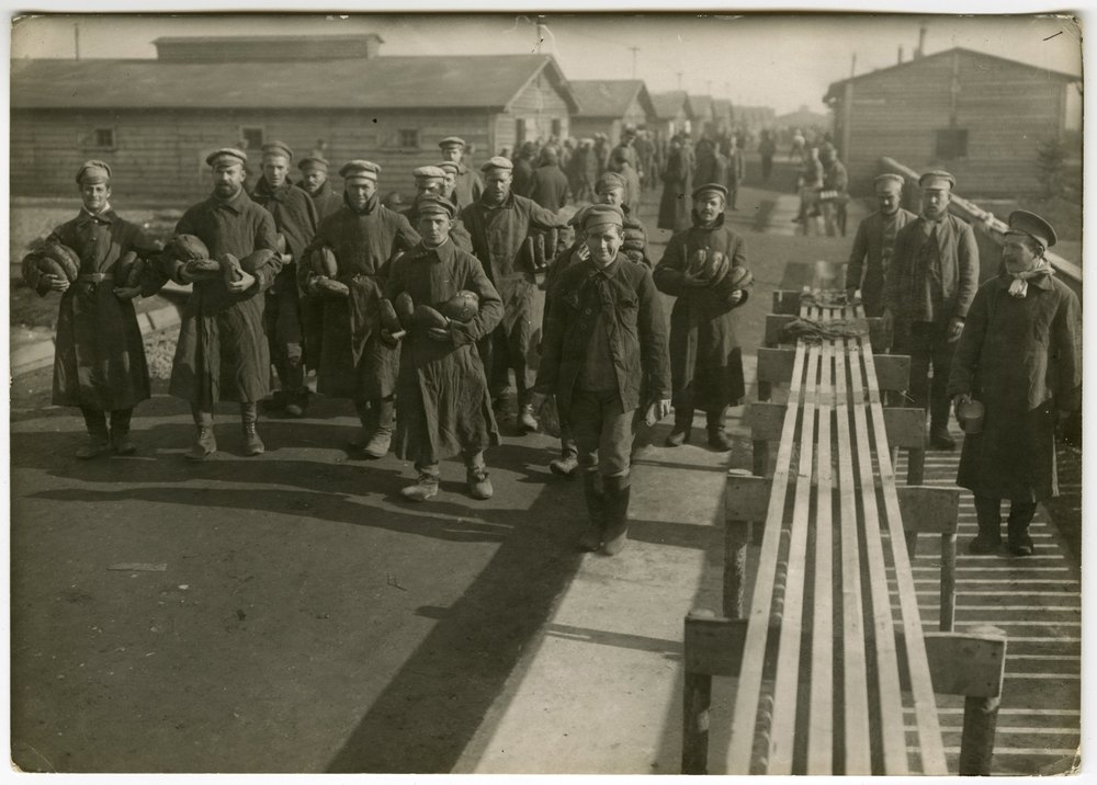 Russian prisoners at bread distribution point