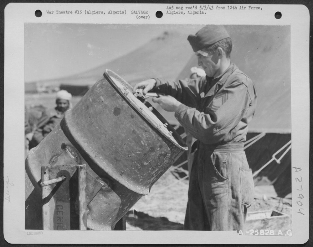 Salvage worker in Algiers