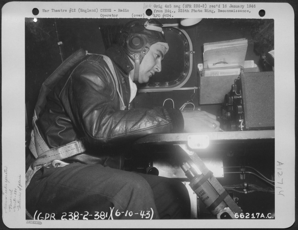 Sgt Lancia in B17 England