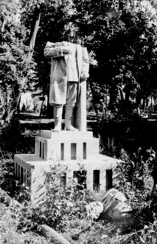 Stalin Monument broken by German troops