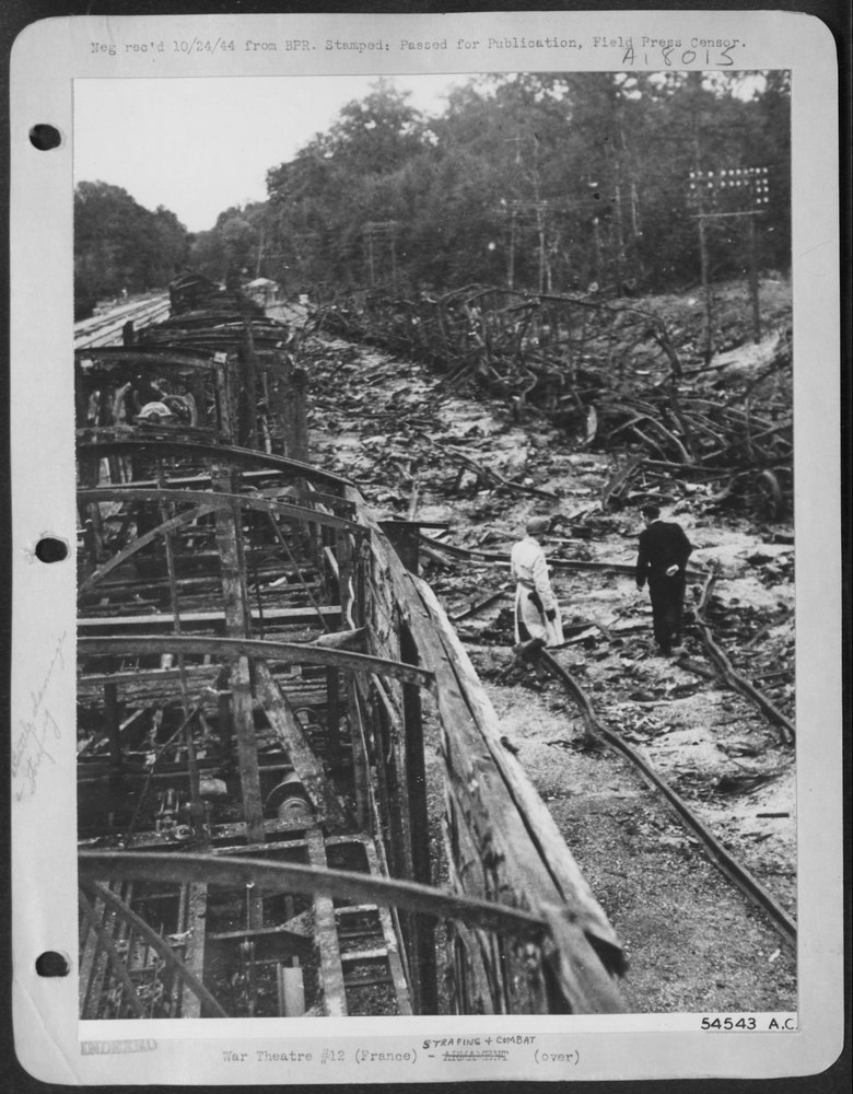 Trains strafed east of Compiegne
