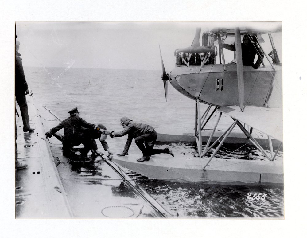 Transfer on the high seas of important captured papers from a German submarine to a German amphibian plane, Submarine warfare