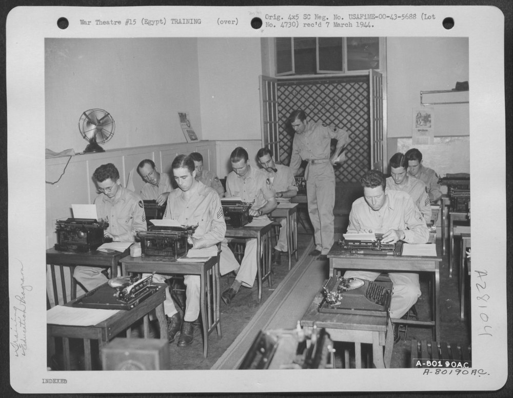 Typing class in Cairo