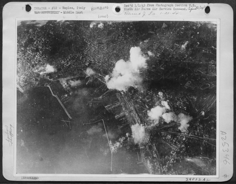 US Air Force raids Naples