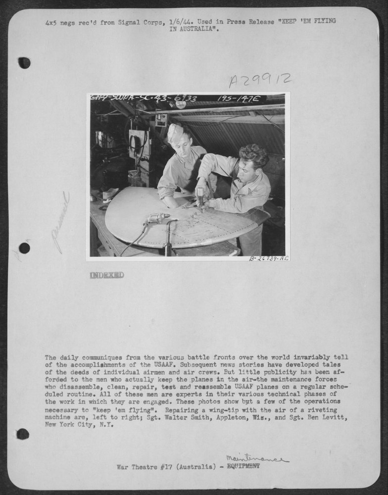 USAAF airmen over battle front