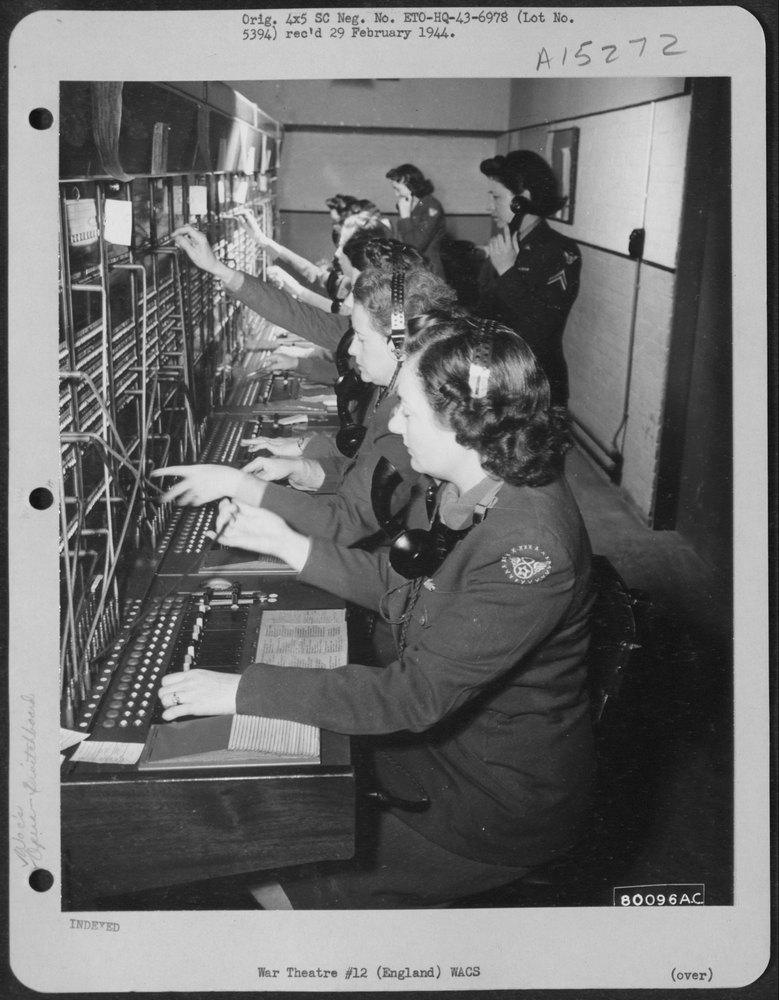 WACs at Pine Tree switchboard