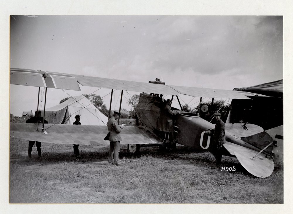 With an aviation section, Western front