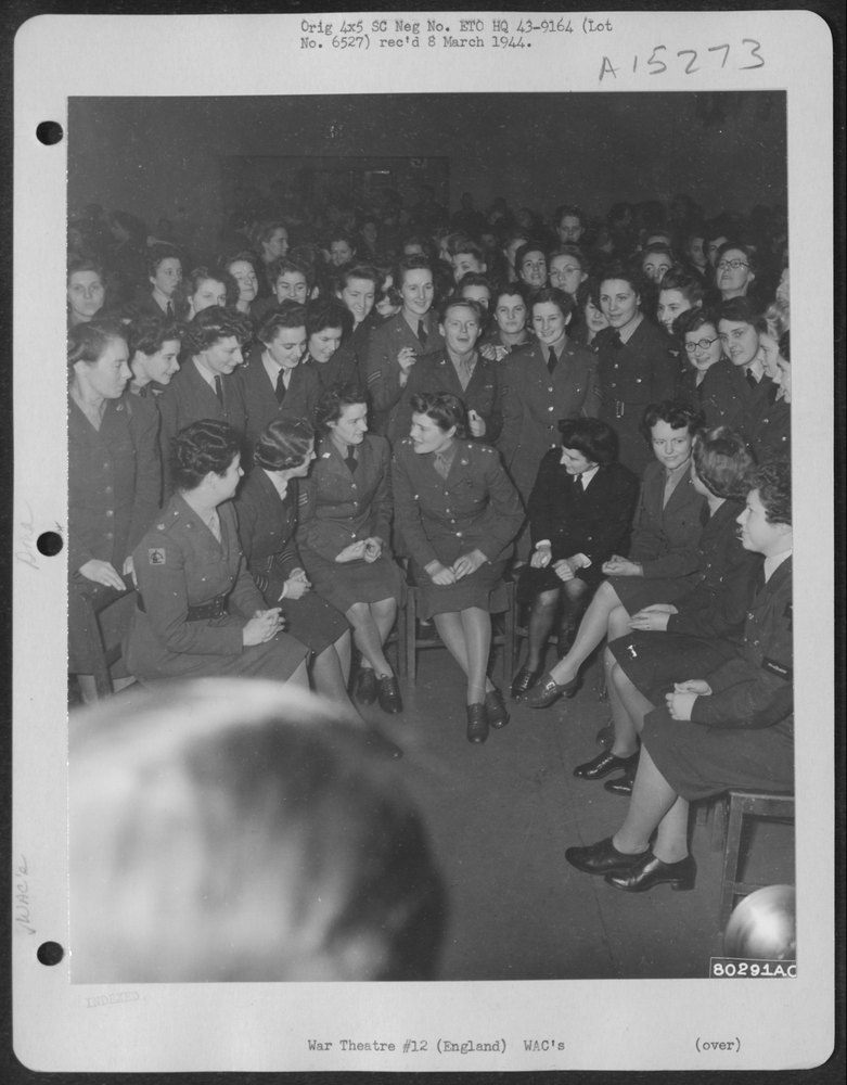 Women at 8th Air Force base